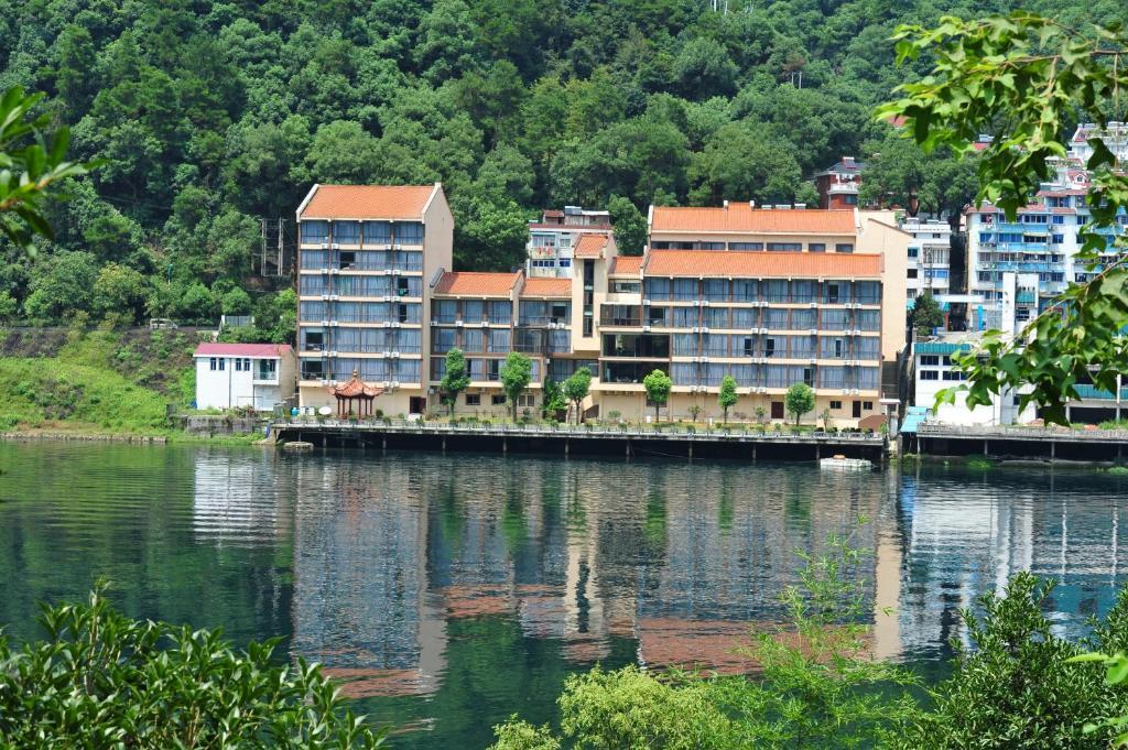 Jiande Yinyuan Hotel Tangcun ภายนอก รูปภาพ